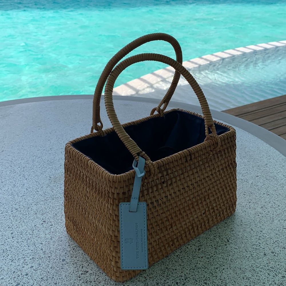 Brown Woven Handbag, brand new, great for resort travel,Ritz Carlton straw bag